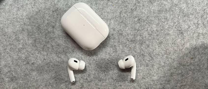 Airpods Pro ANC (Active Noise Cancellation)